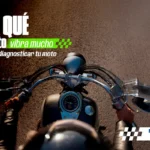 Por qué mi moto vibra mucho